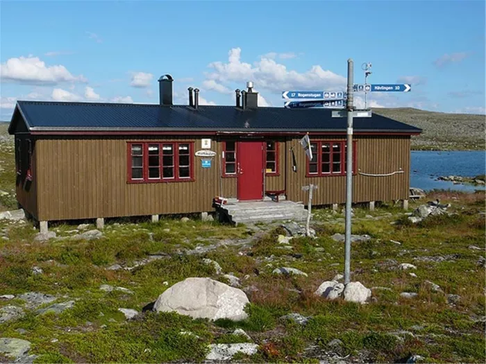 STF Storrödtjärn Fjällstuga