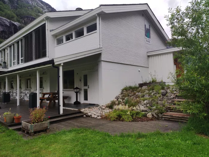 The White House Hostel B & B