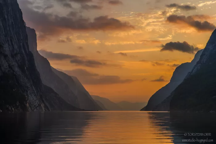 The White House Hostel B & B