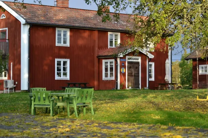 Vandrarhem Bull-August gård